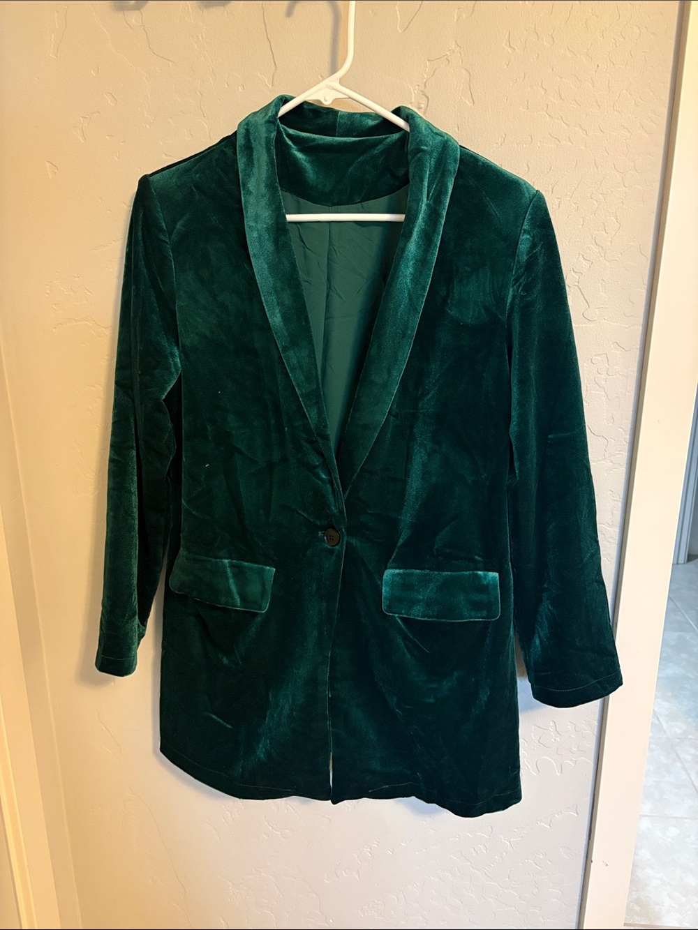 Amazon Emerald Green Velvet Single-Button Blazer